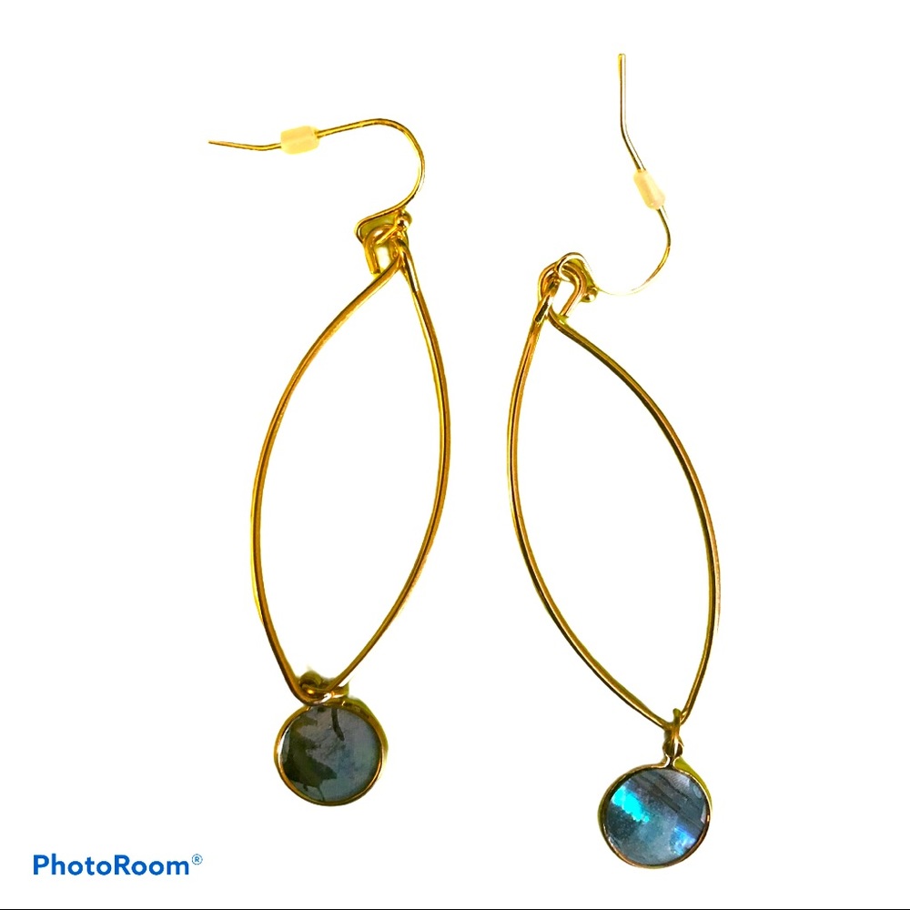 Anthropologie dangling shell earring